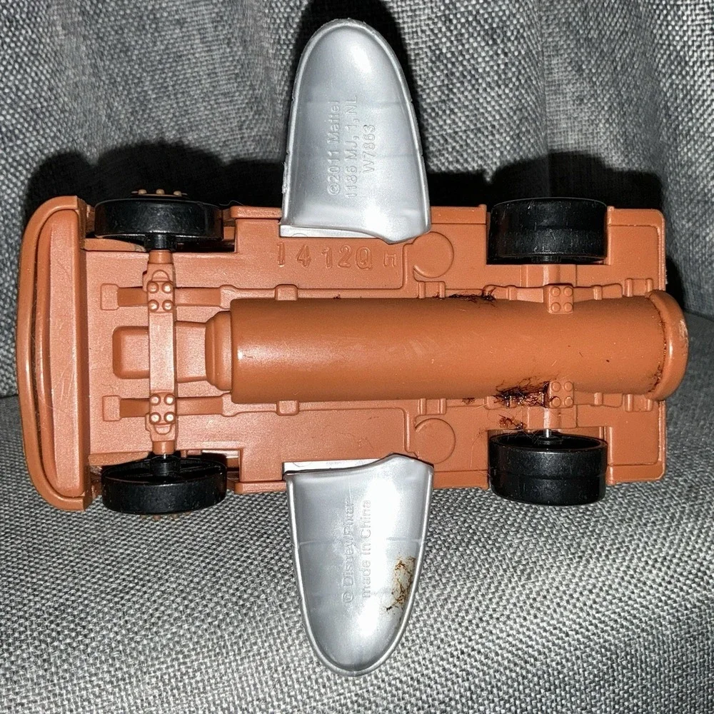 DISNEY PIXAR CARS 2 MATER TAKE FLIGHT BASH 'N' GO TOW MATER MATTEL, 1 Piece ONLY